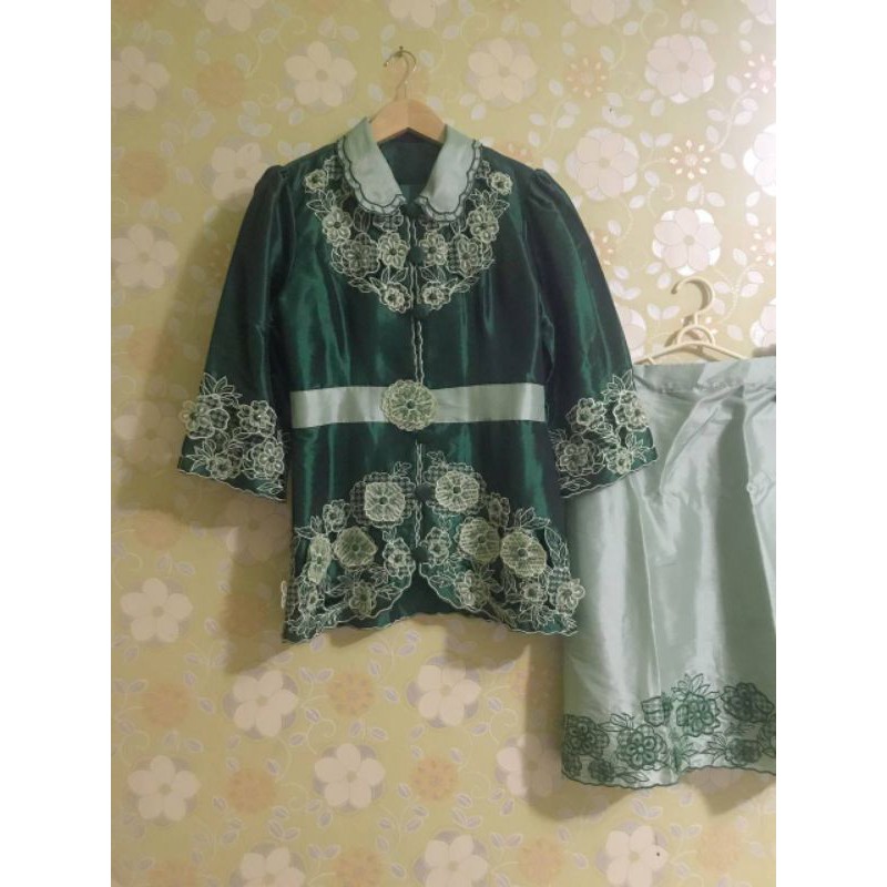 Preloved set rok kebaya pendek satin murah
