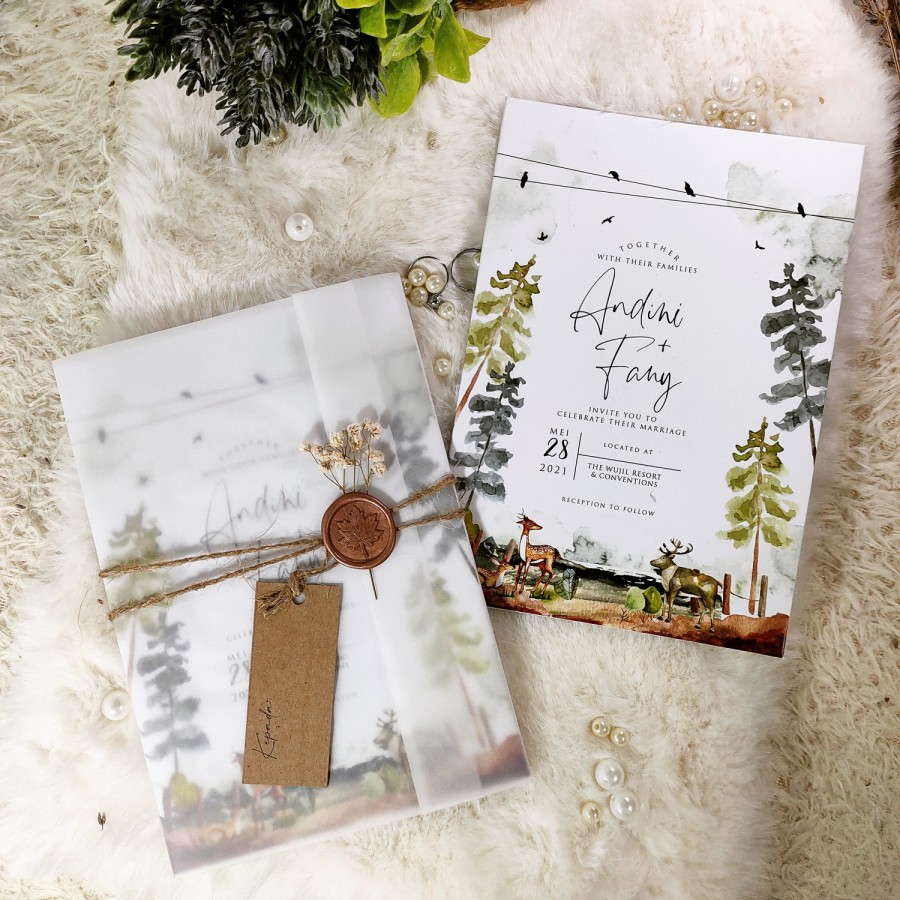 Undangan Pernikahan Hardcover Rustic dengan Kalkir Lipat dan Seal