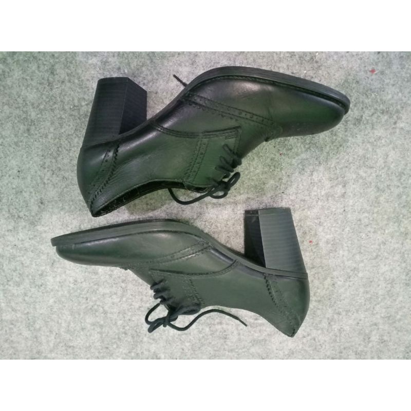 PRELOVED SEPATU WANITA EVERBEST
