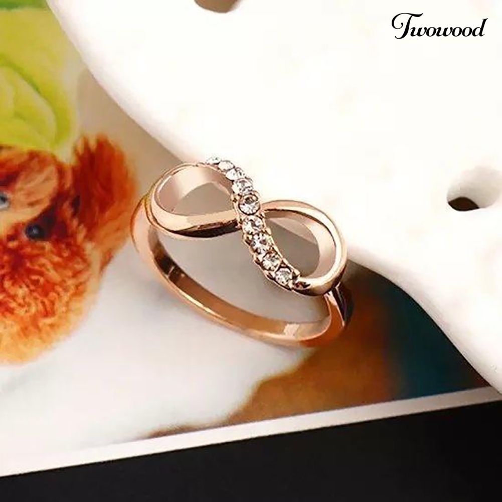 Cincin Desain Infinity 8 Aksen Zircon Untuk Wanita