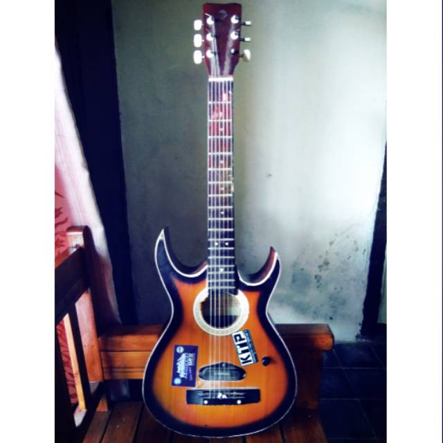 Gitar listrik merk yamaha