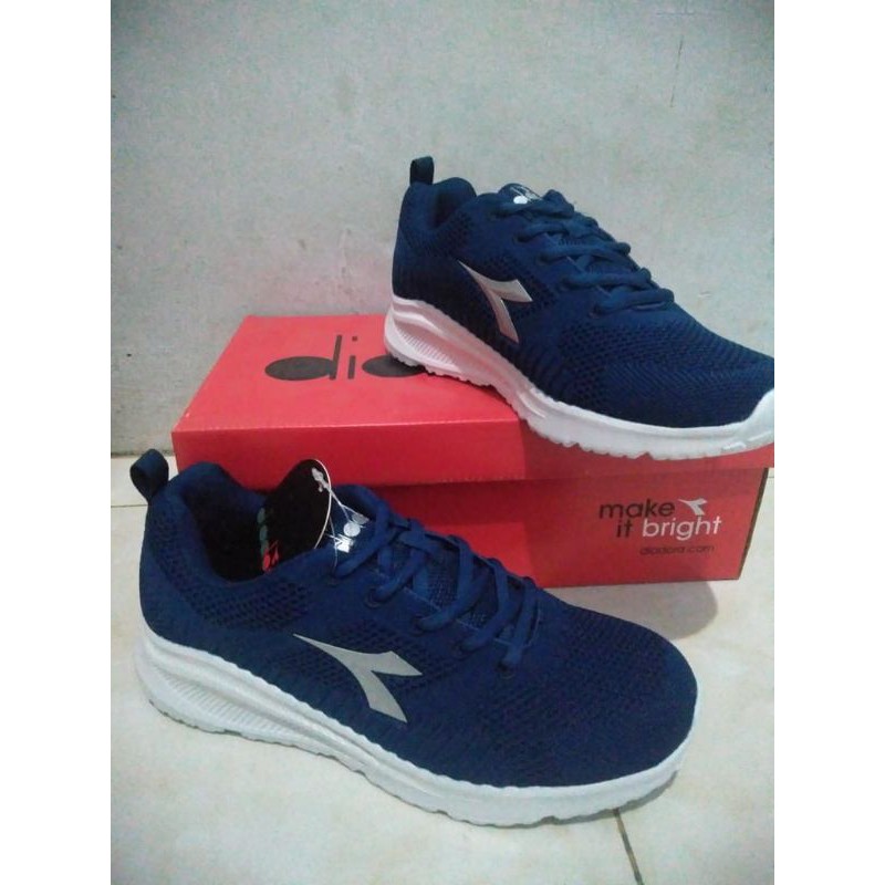 sepatu original diadora running Joule