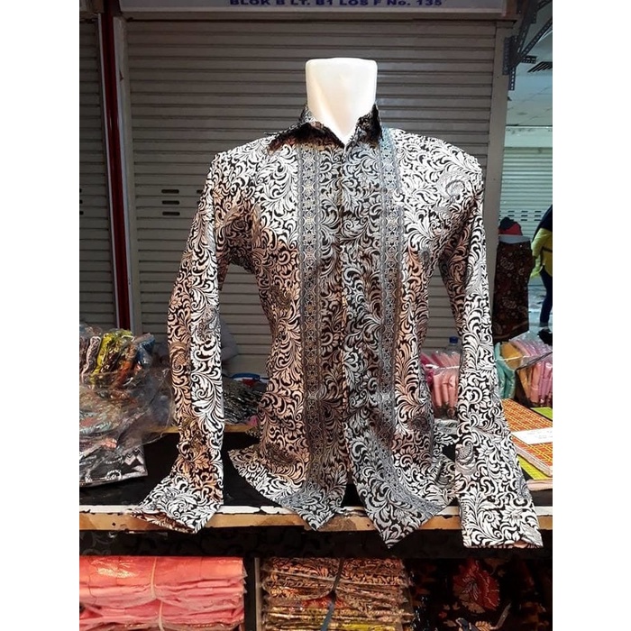 SETELAN KEBAYA COUPLE / BATIK COUPLE FLOY BRUKAT SILVER / GREY DAN KEMEJA