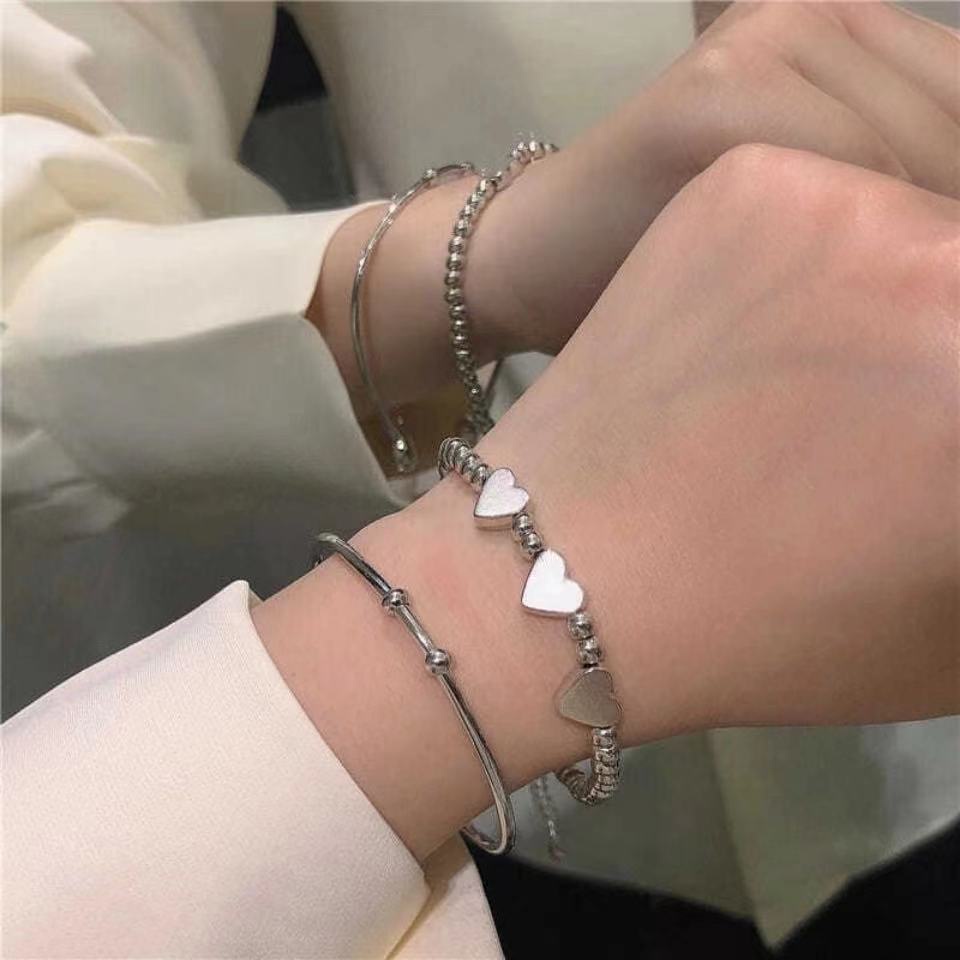 Set Gelang Bangle Open Hias Manik-Manik Hati Warna Silver Untuk Wanita