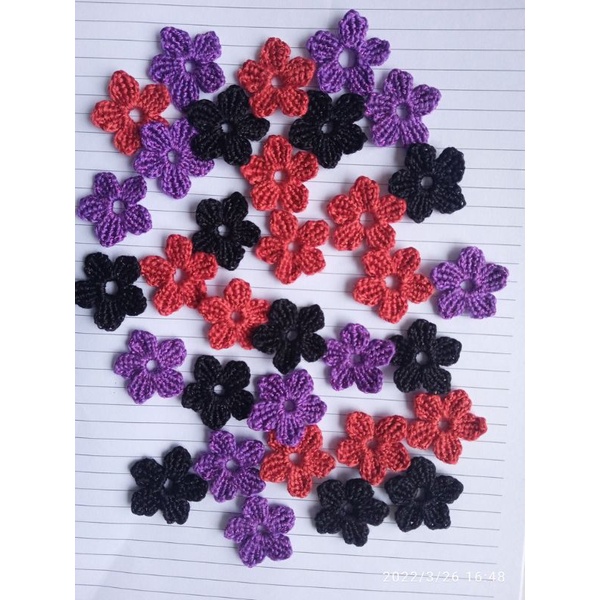 Aplikasi Bunga Rajut Unik dengan Benang Sulam (A-6)