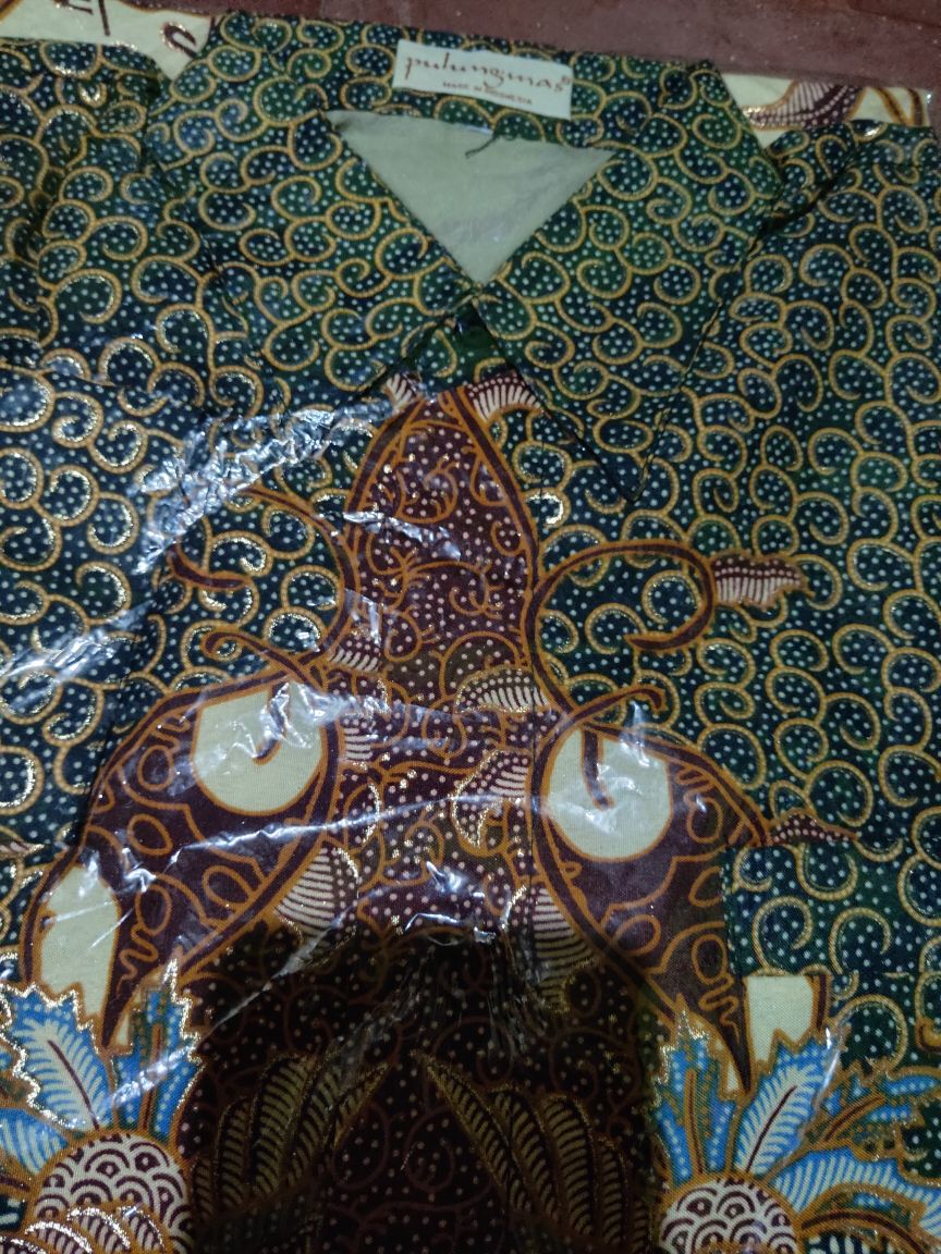 Baju Kemeja Batik Mangkubumi Semi Sutra Prada / High Quality Of Semi Sutra Batik.