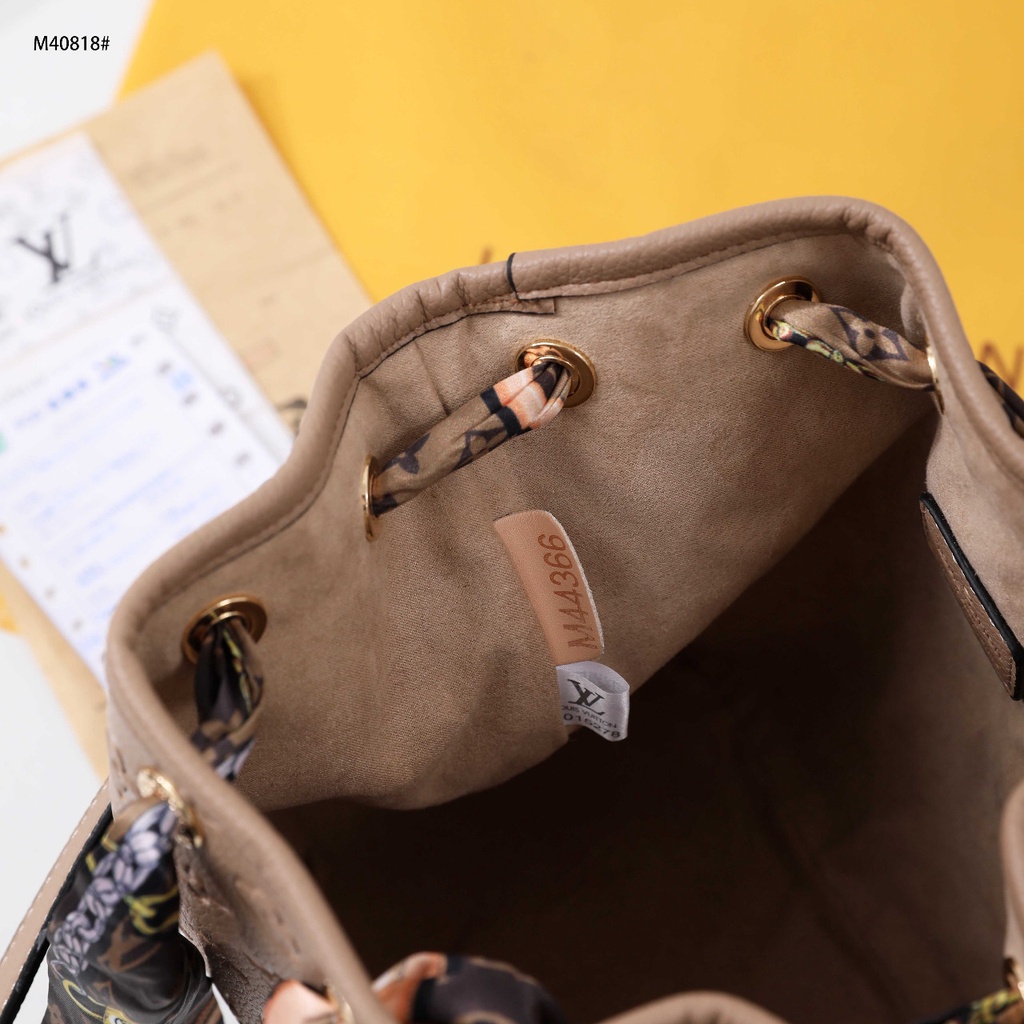 Bucket Bag With #M40818