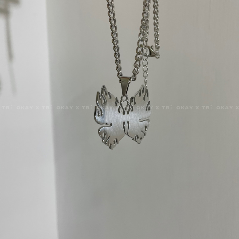 Kalung Rantai Desain Kupu-Kupu Bahan Stainless Steel