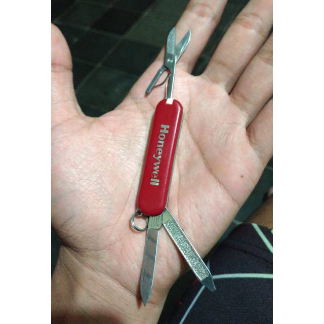 Pisau Victorinox Classic SD 58mm Mini Swiss Army Knife Original