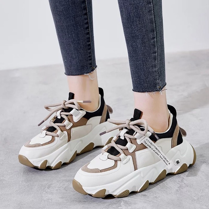 Sepatu Sneakers Wanita Kenza SDS353