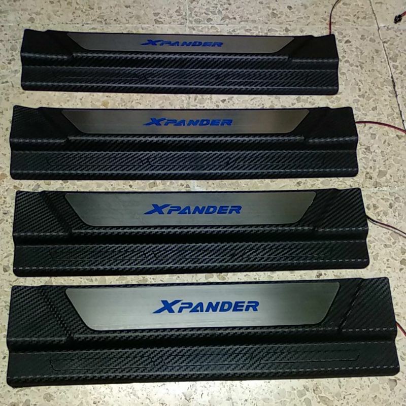 sil plate lampu xpander hitam carbon