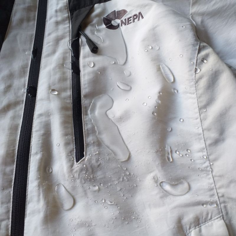 jaket outdoor / jaket gunung nepa  second