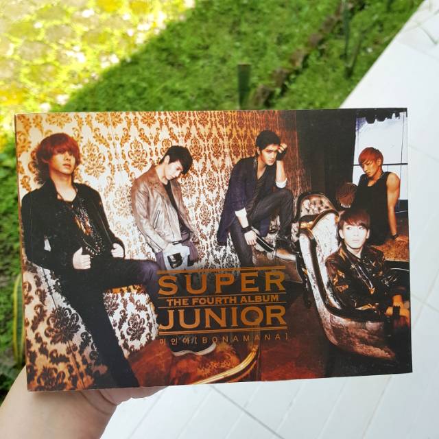 Super Junior "BONAMANA" The 4th Album Ver. A - ORIGINAL FROM KOREA, Preloved like new