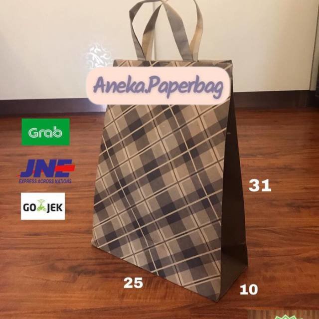 

Paperbag Tas Tali 25x10x31 Tas Kertas Kraft Goodie Bag Terlaris