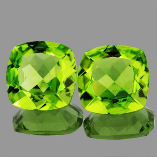 VVS Matching Pair Cushion Checkerboard 9mm Natural Unheated Green Peridot 5.27tcw PD836