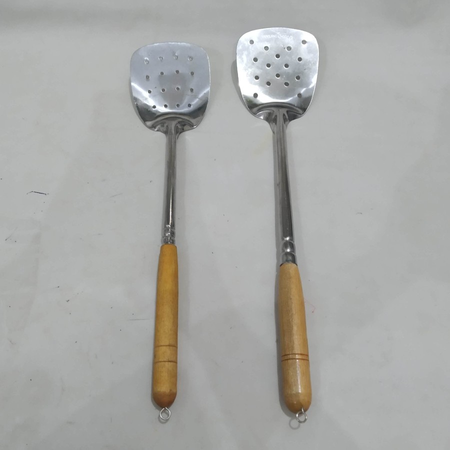 Sendok Goreng Sutil Sodet Spatula Stainless Berlubang Gagang Kayu