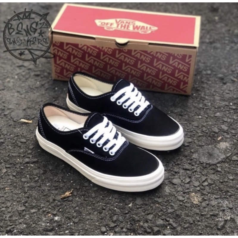 SEPATU VANS AUTHENTIC OG BLACK WHITE