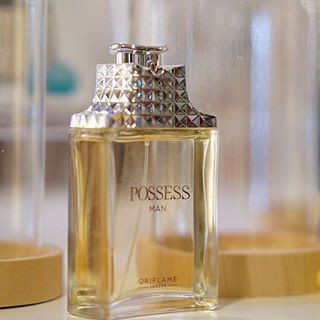 Parfum possess man