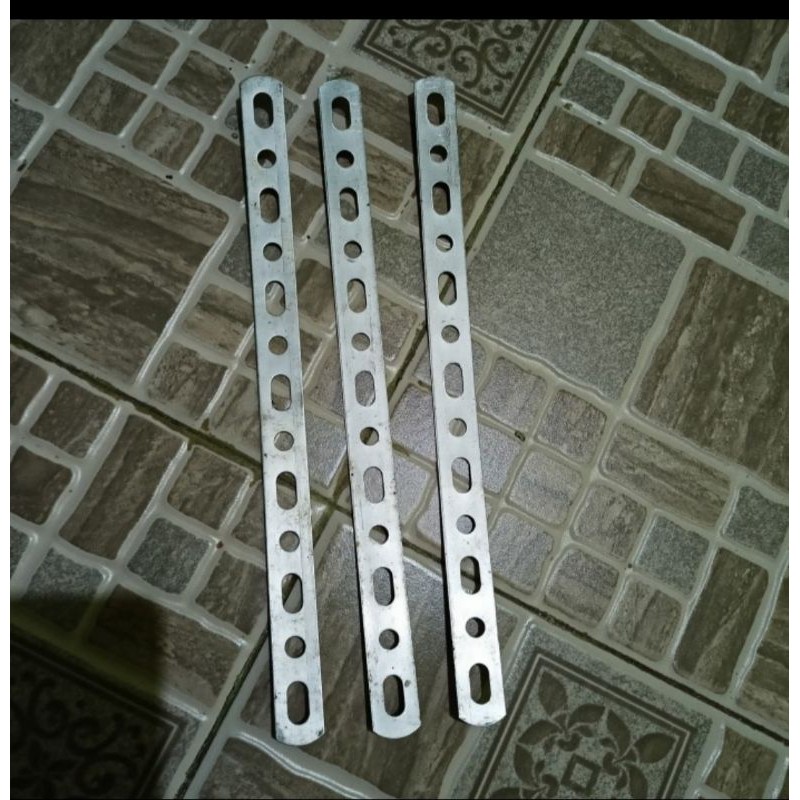 Plat besi lubang / plat braket / plat strip klakson dan plat nomor