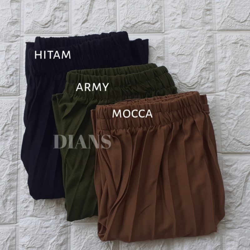 Hot Pants Plisket | Celana Santai Wanita Plisket