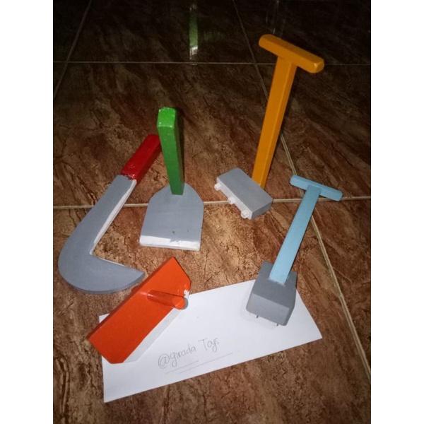 MAINAN ALAT PERTANIAN / MINIATUR ALAT PERTANIAN / PERAGA ALAT PERTANIAN