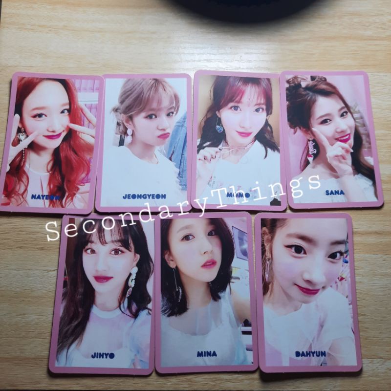[OFFICIAL] TWICE Nayeon Jeongyeon Momo Sana Jihyo Mina Dahyun Signal Pink ver B Photocard
