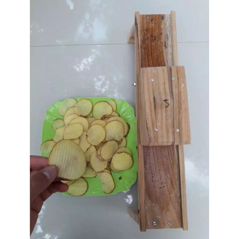 ALAT PEMOTONG KERIPIK/PENGIRIS BUMBU DAPUR PENGIRIS SERBAGUNA PENGIRIS BAWANG ALAT PERAJANG BAWANG M