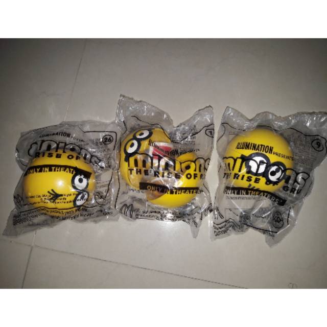 Paket dapat 3 buah Happy Meal Minions 2 The Rise of Gru Original McDonalds Minion KING BOB No. 7