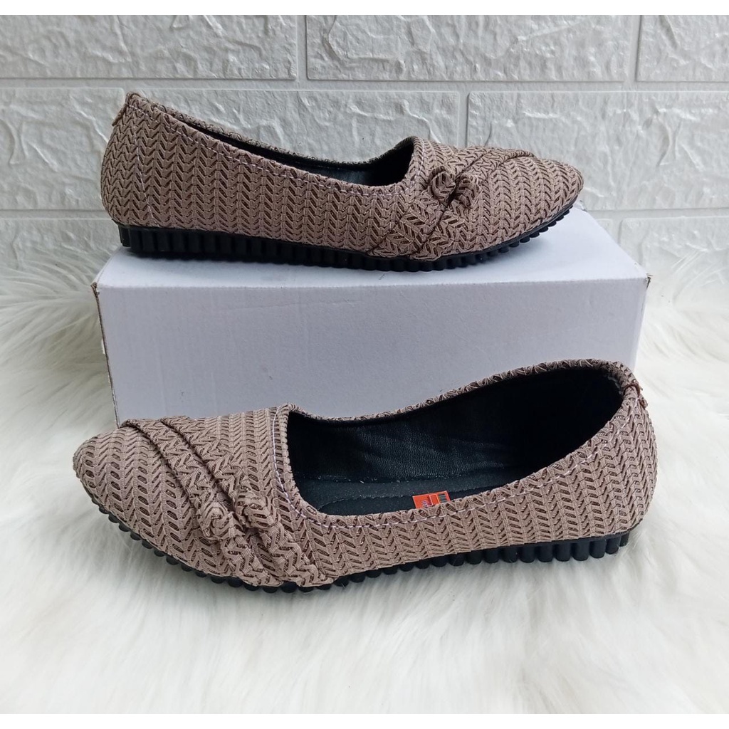 Flatshoes Wanita Terbaru Sepatu Wanita Murah dixie sol karet krem