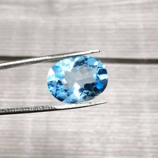 Natural Batu Permata Swiss Blue Topaz