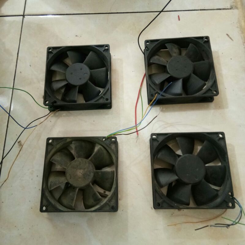 Kipas dc 12 volt ukuran 9cm x 9cm 0.60A kencang