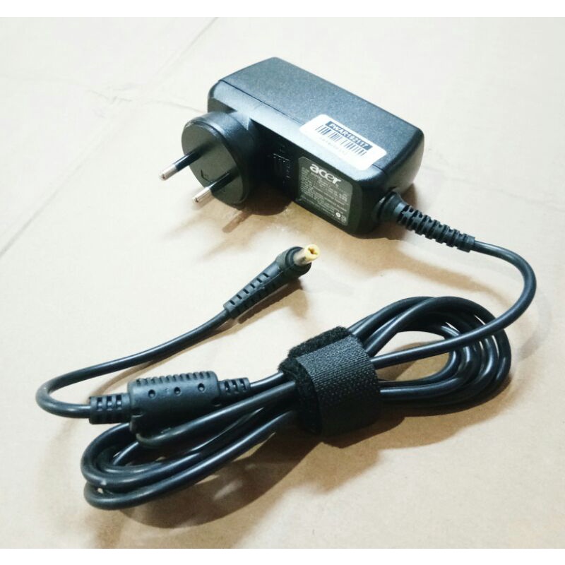 adapter merk Acer 19vdc - 2,15amp