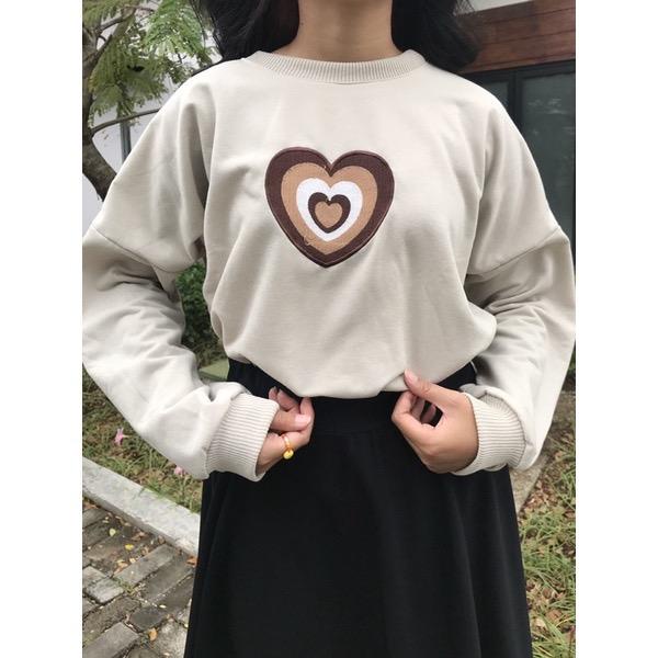Tq88indonesia Baju Sweater Wanita terbaru / FLEECE SWEATER LOVE SIGN / Switer Cewek / Ootd
