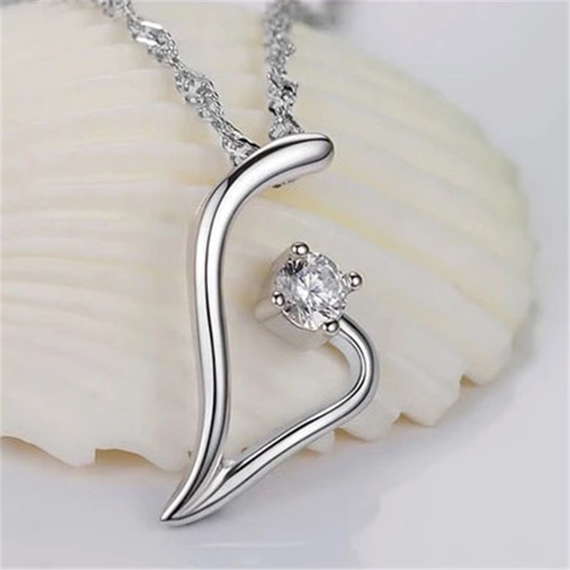 [Ready Stock]Fashion Simple Silver Plated Diamond Cute Pendant Necklace