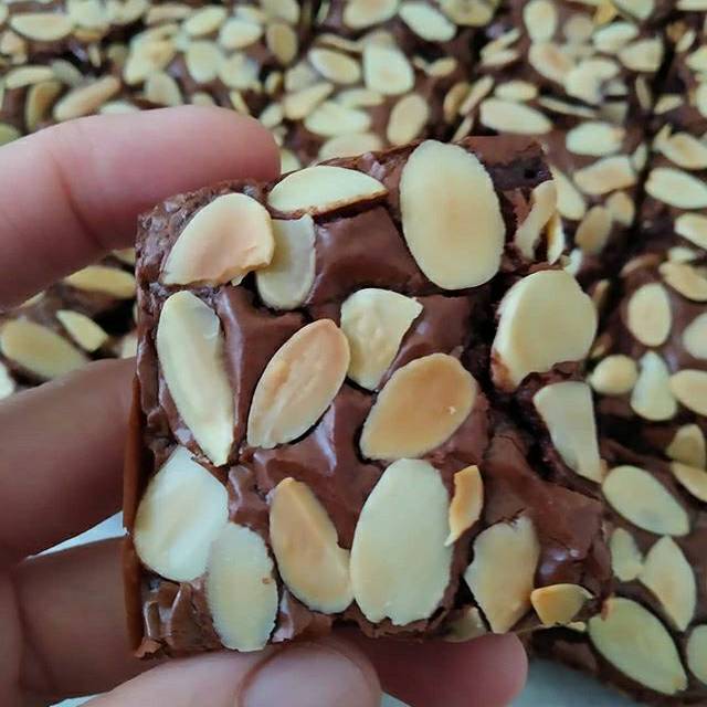 

Beary Beary Brownies - Almond