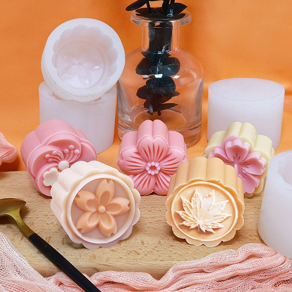 [Elegan] Cetakan Kue Bulan Cetakan Motif Bunga Bulat Silica Gel Homemade Baking Tools