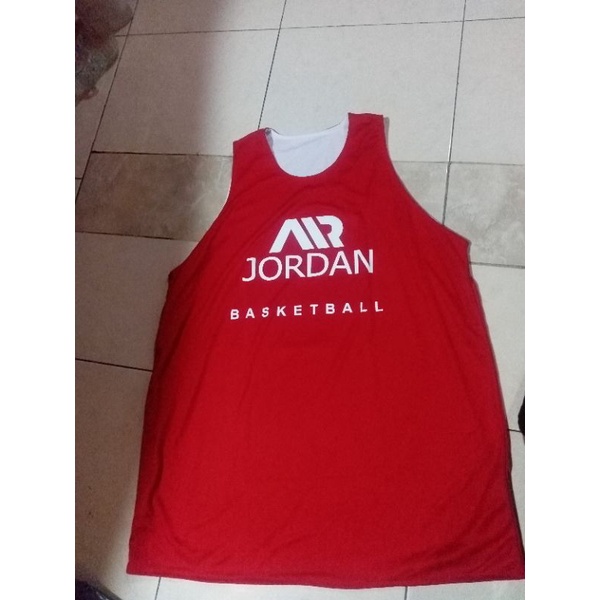 Jersey " AIR " JORDAN Bolak Balik MERAH PUTIH
