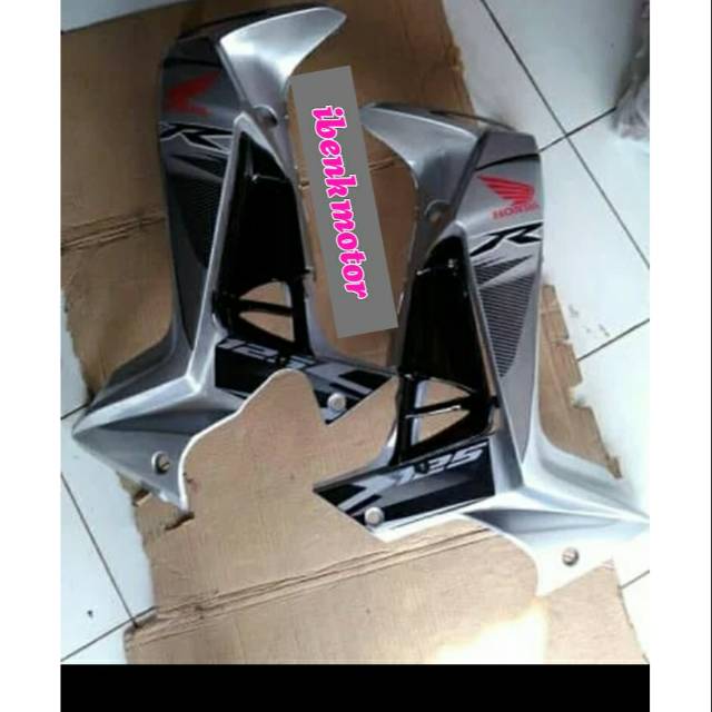 Sayap Depan Tebeng Kanan Kiri Supra X 125 Betmen Silver Shopee Indonesia