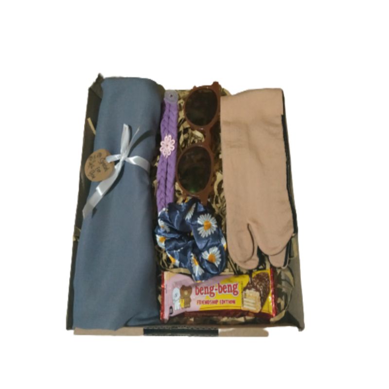 

Hampers Gift / Birthday Gift / Hampers Pernikahan Box