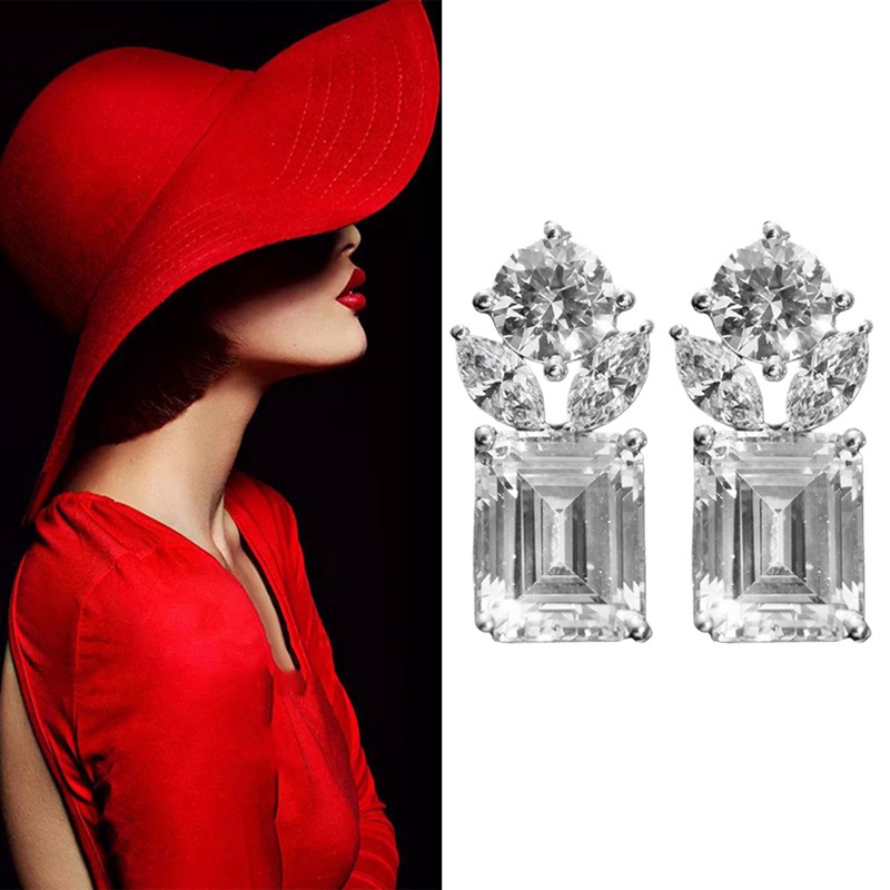 Fresh Style Stud Earrings For Girls Shiny Crystal Cubic Zirconia Fashion Women Earrings High Quality Silver Color Jewelry