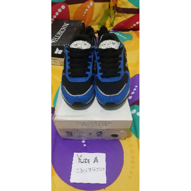 Macbeth Fischer Blue Yellow Era Tom