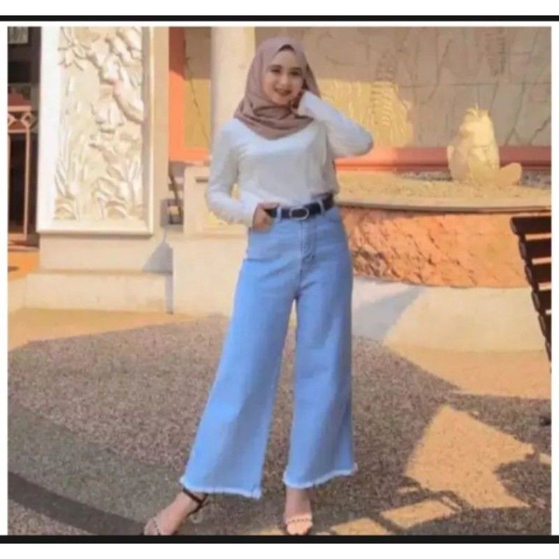 JEANS PULL&BEAR, KULOT JEANS, CELANA BOYFRIEND, BOYFRIEND JEANS, KULOT, BOYFRIEND LIGHT BLUE