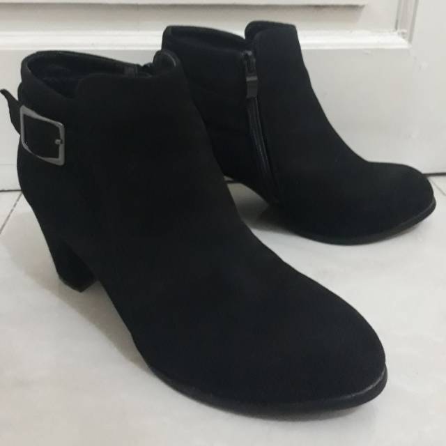 Preloved boots ICONinety9