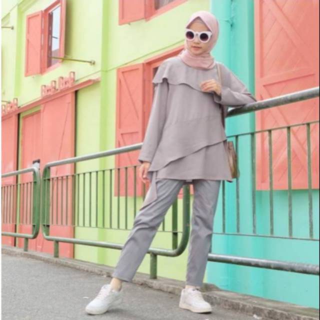 Yaya Blouse Grey S by Vanilla Hijab