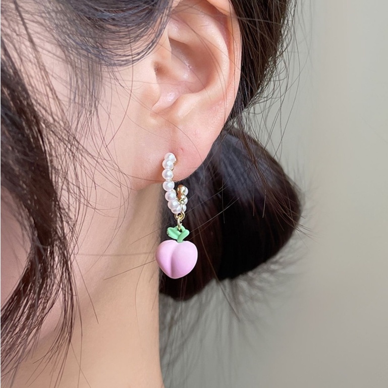 Anting Tusuk Motif Bunga Hias Mutiara Imitasi Ala Korea Warna Pink Untuk Wanita / Musim Panas