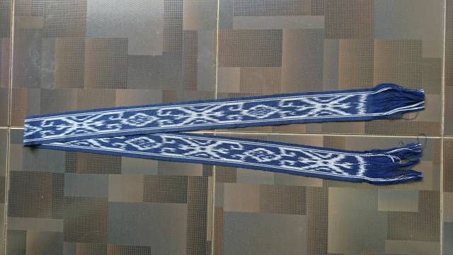 *TENUN BLANGKET  KELINCI :*orderr 2 pcs Free kain tenun Ikat kepala 1 pcs Ramdom