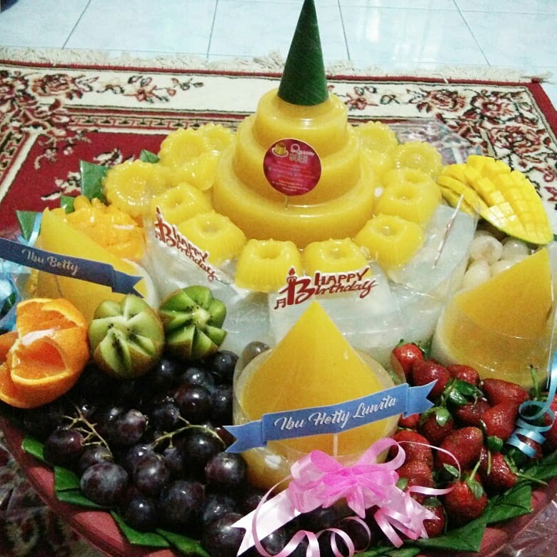 

PUDING TUMPENG MANGGO KELAPA MUDA FULL BUAH