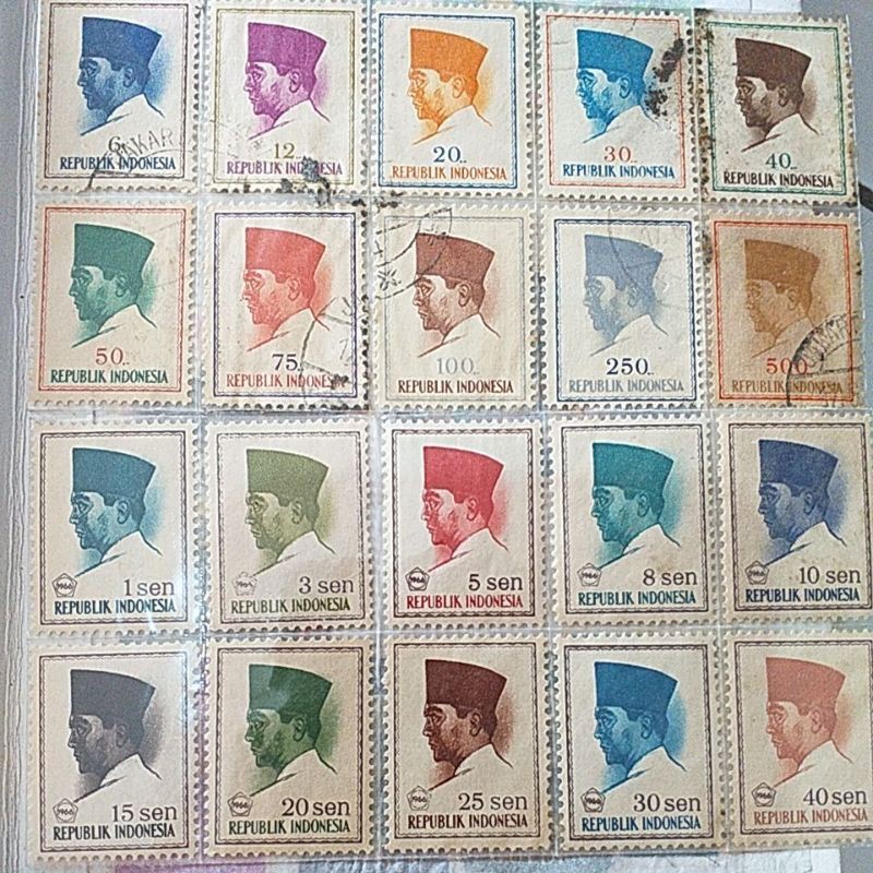 

20 pcs perangko gambar bung karno