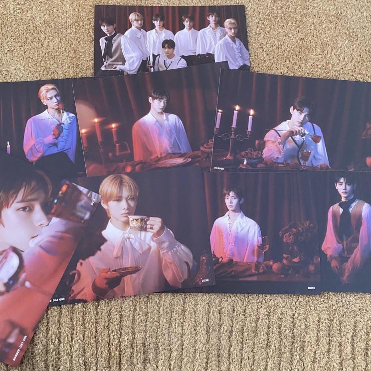 

Ready Stok OFFICIAL POSTCARD ENHYPEN DUSK VERSI