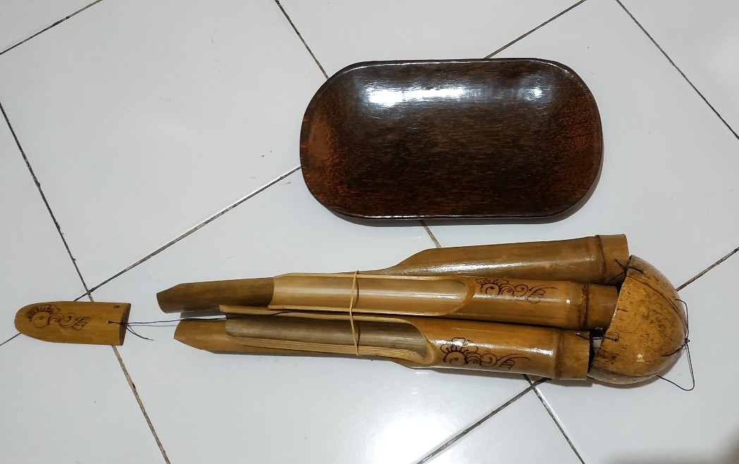 Piring Lodor Dari Kayu Aren